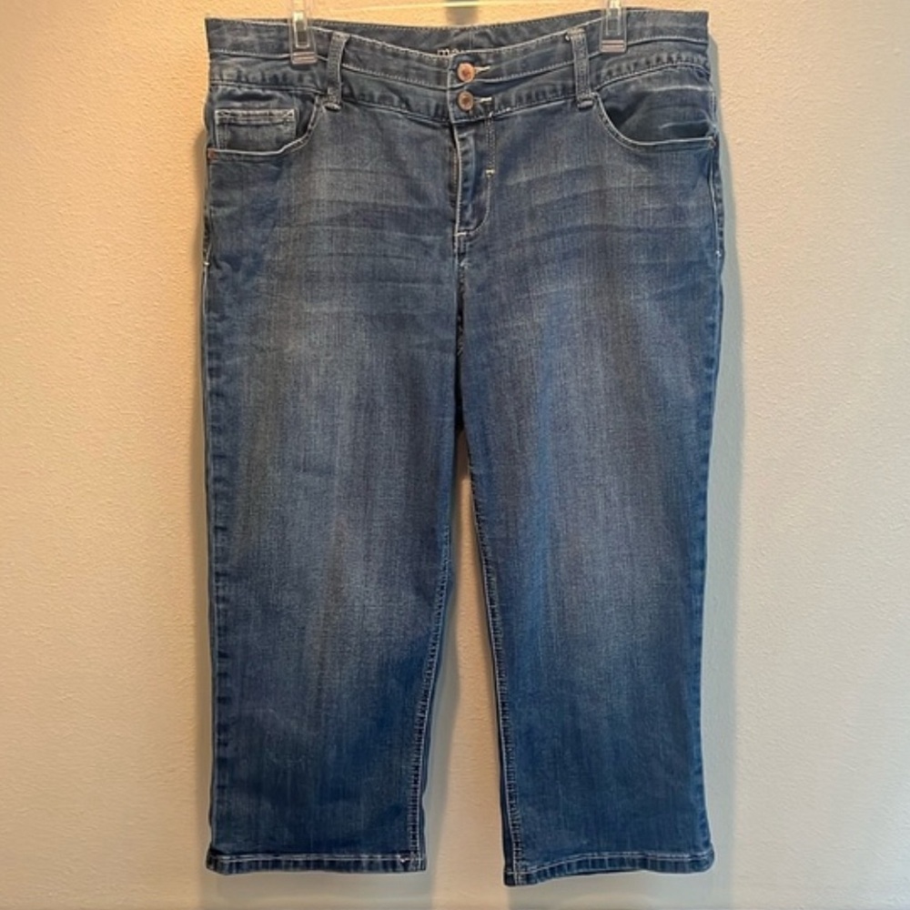 Maurice’s Capris